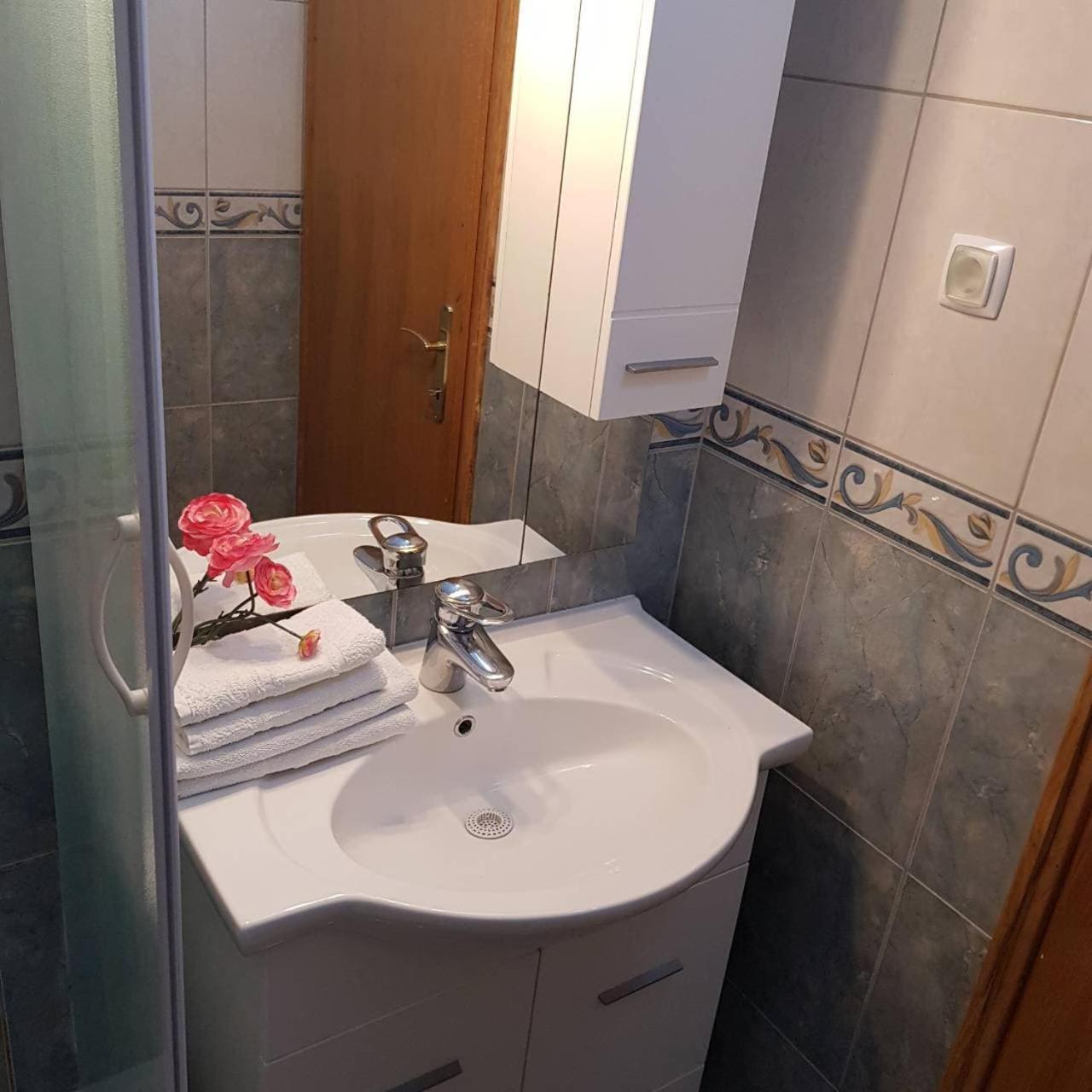 Apartmani Katarina Makarska Phòng bức ảnh